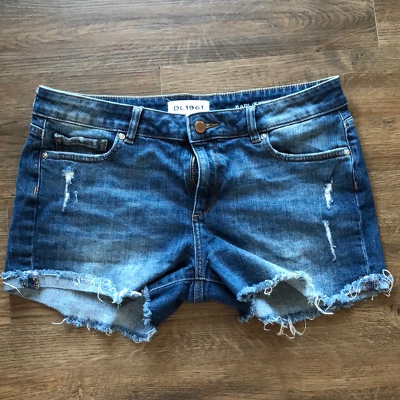boyfriend cut off jean shorts